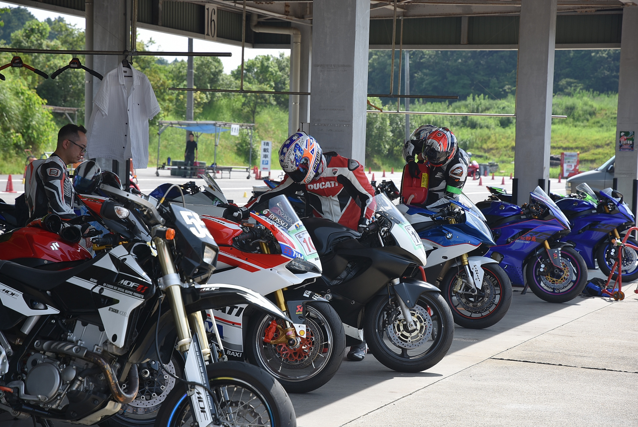 D72_3044.JPG