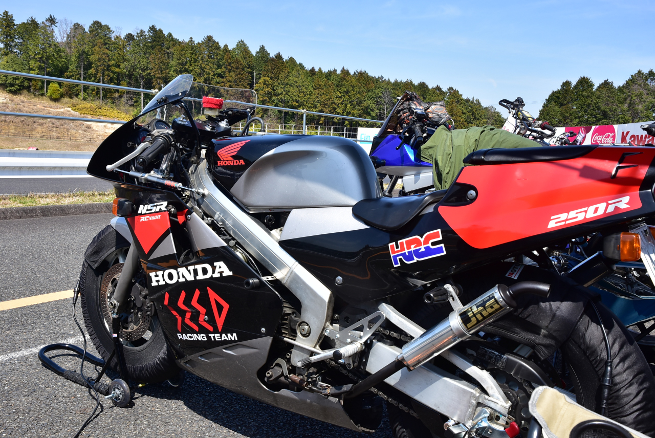 D72_9756.JPG