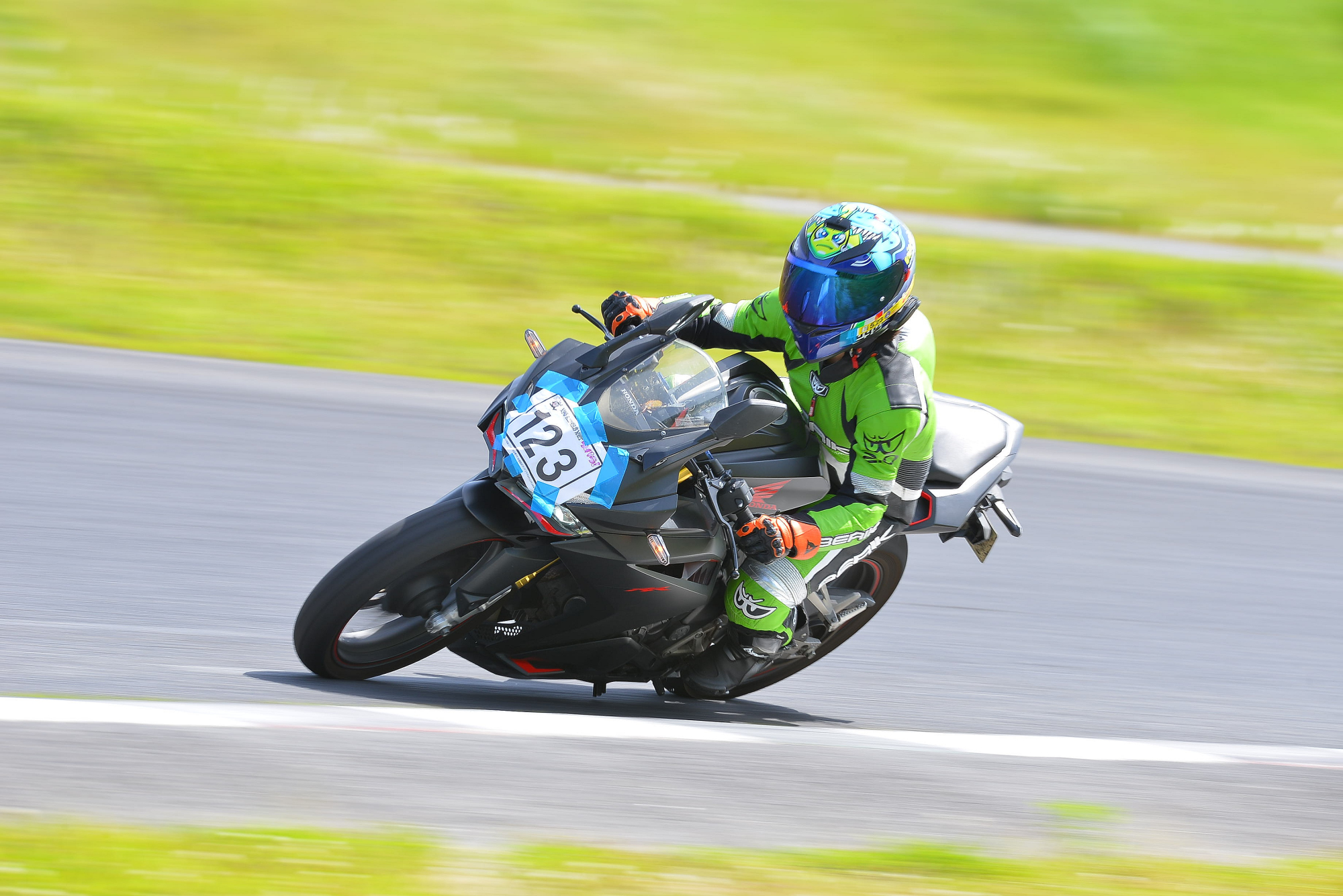 D8J_1100.JPG