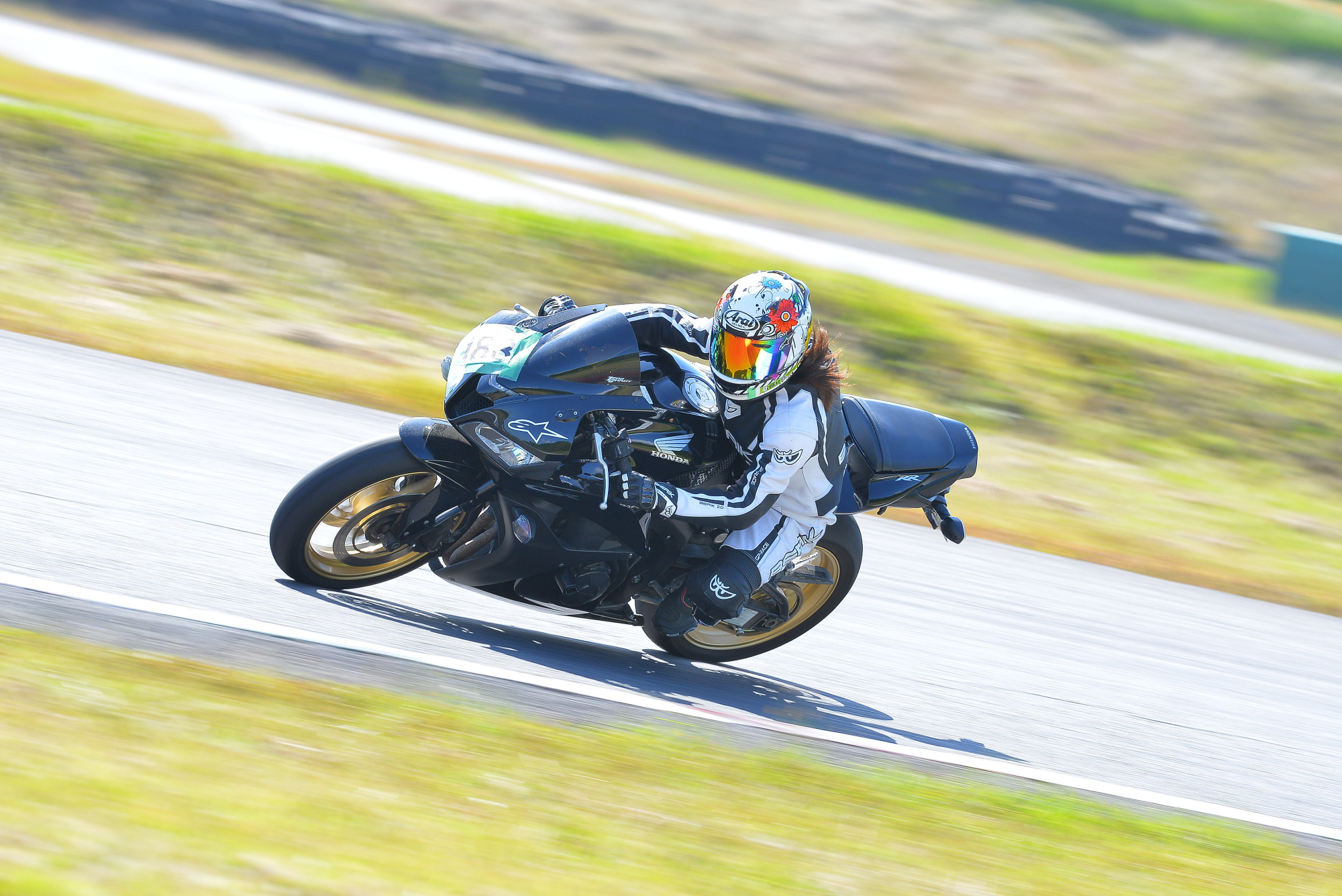 D8J_0322.JPG