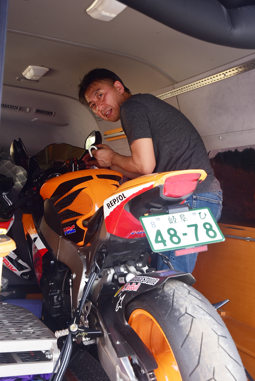 D72_7830.JPG