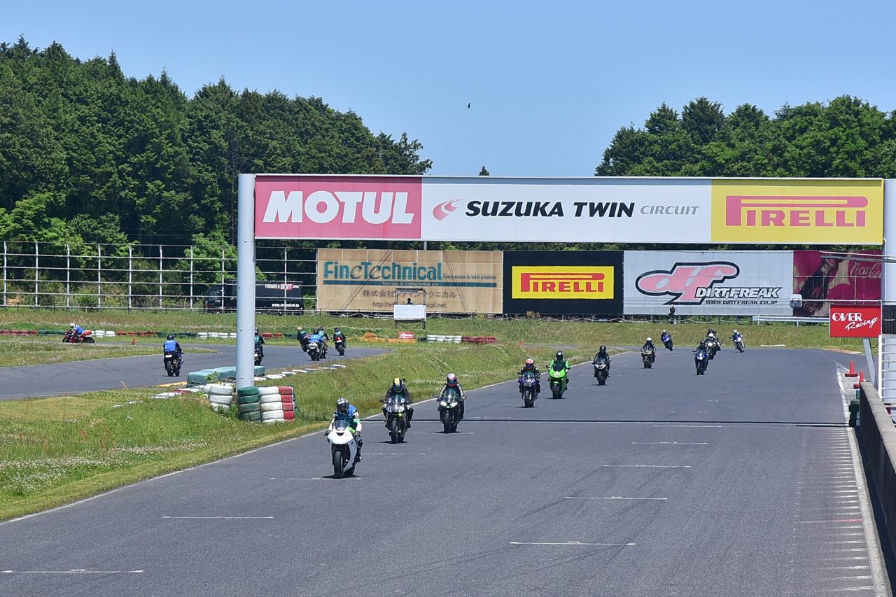 D72_8700.JPG