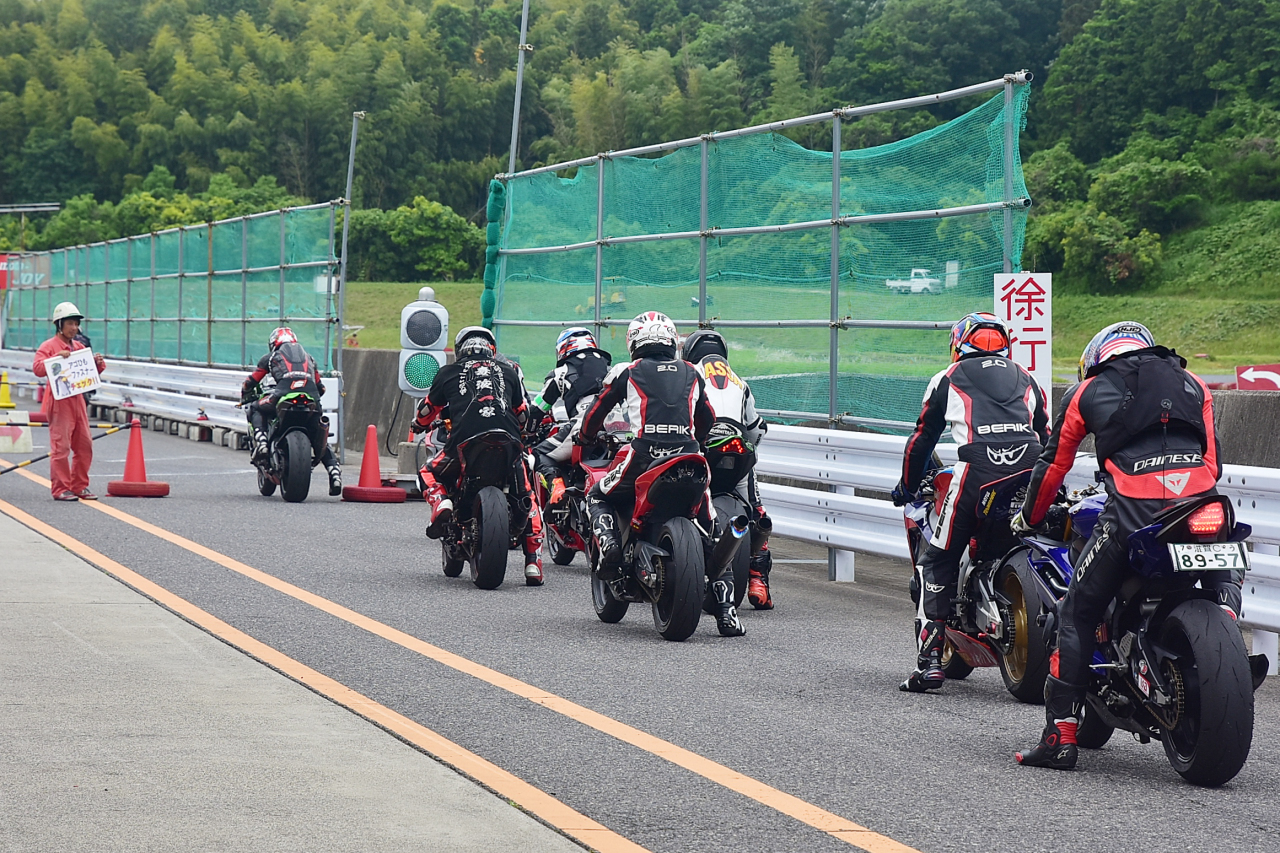 D72_9679.JPG