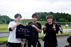 D72_9733_thumb.png