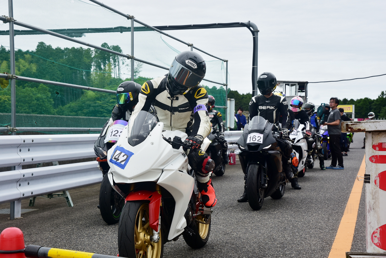 D72_9880.JPG