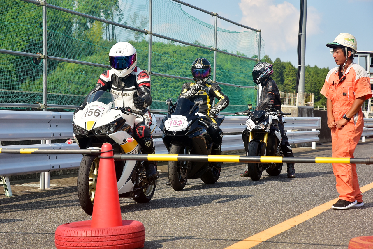 D72_2000.JPG