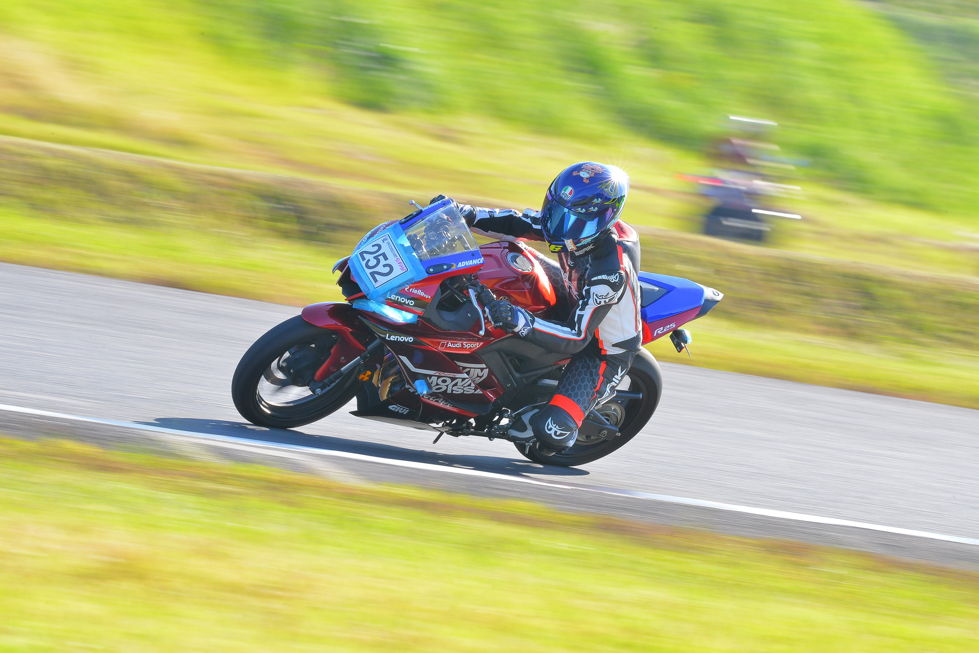 D8J_0377.JPG