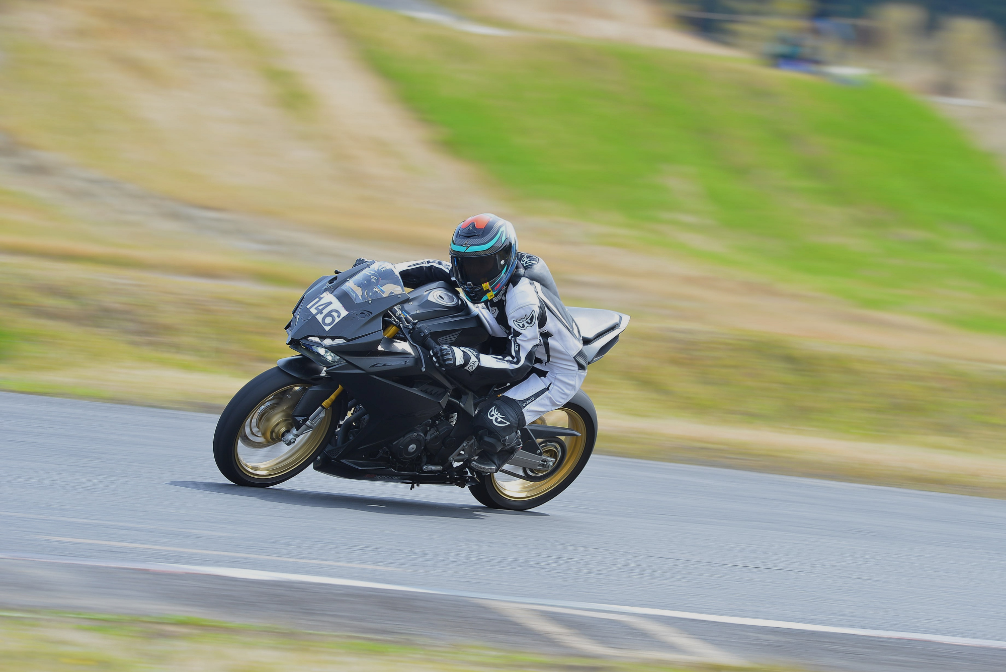 D8J_0302.JPG