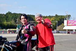 D72_7915_thumb.png