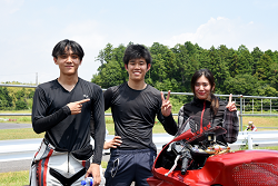 D72_9240_thumb.png