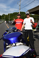 D72_9894_thumb.png